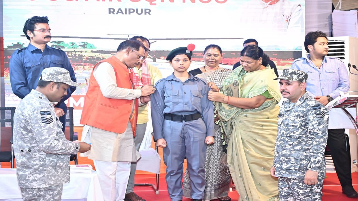 CG news: NCC Air Squadron started in PM Shri Vidyalaya Jashpur, approval received due to efforts of CM Sai
