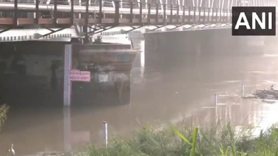 Delhi: 32 gates at ITO Barrage to remain open; digital monitoring to provide flood warnings