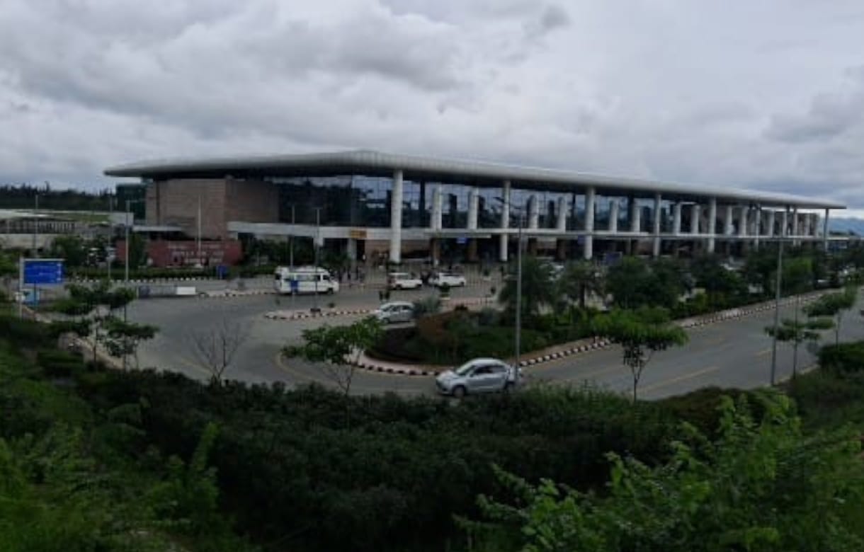 Flight crisis continues Eleven flights from various airlines arrived at Dehradun Airport seven cancelled