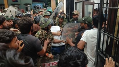 Jammu GMC hospital turned into a cantonment after the death of the youth in cross firing.