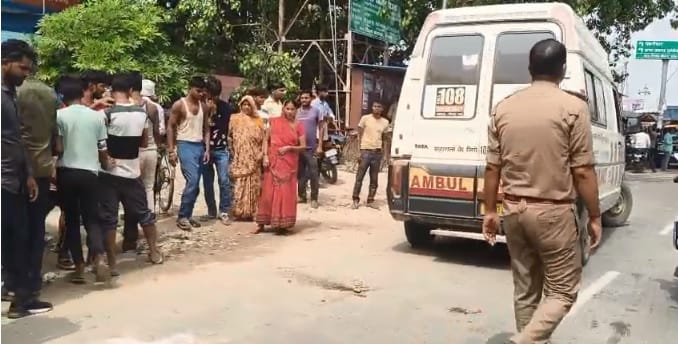 Hardoi Dumper hits a couple riding a bike wife dies after being crushed cop husband seriously injured