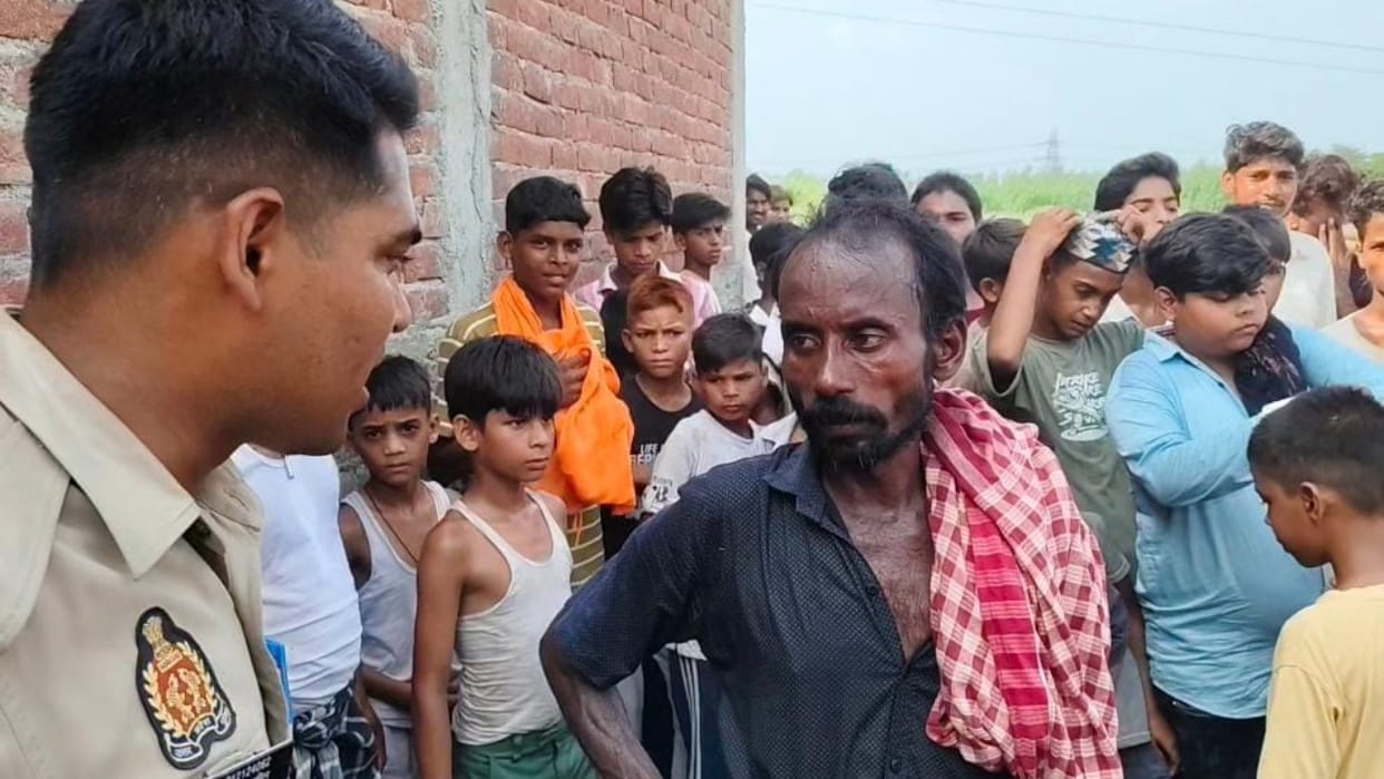 Villagers caught man from Bihar thinking he was drone thief in bareilly