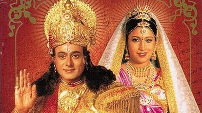 Smriti irani plays different roles in many serials including kyonki saas bhi kabhi bahu thi