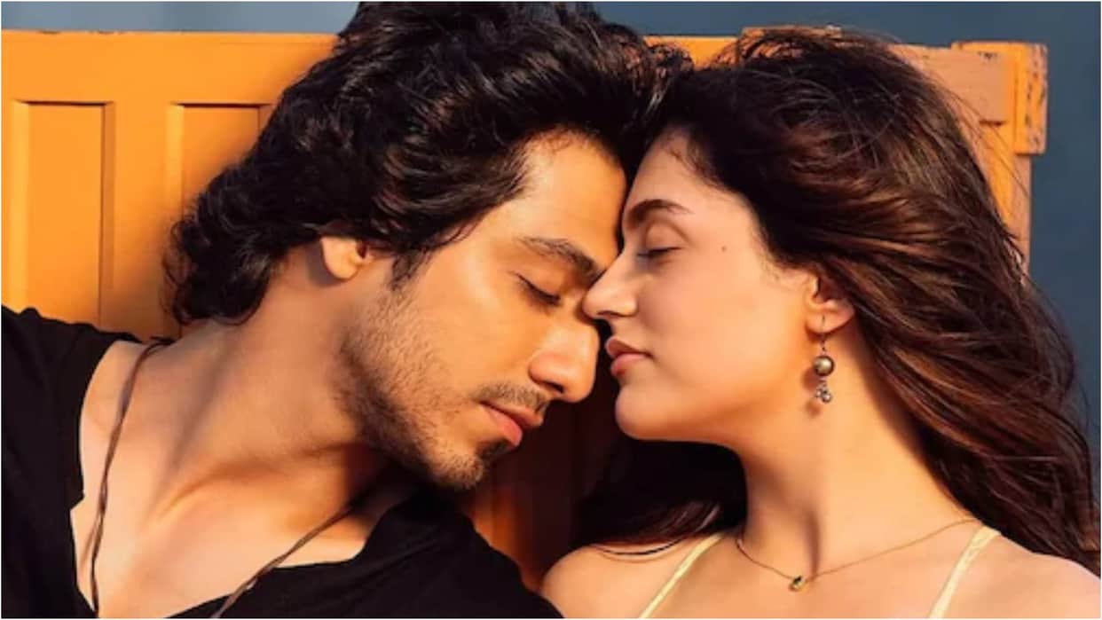 Saiyaara Box Office Collection: Ahaan Panday Aneet Padda Movie Beats RRR Film On 8th Day Earning