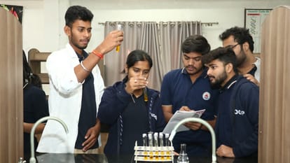 CUET 2025: Admission Open at SRMU Lucknow with Industry Skills, Practical Learning & Scholarships
