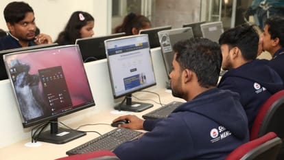 CUET 2025: Admission Open at SRMU Lucknow with Industry Skills, Practical Learning & Scholarships