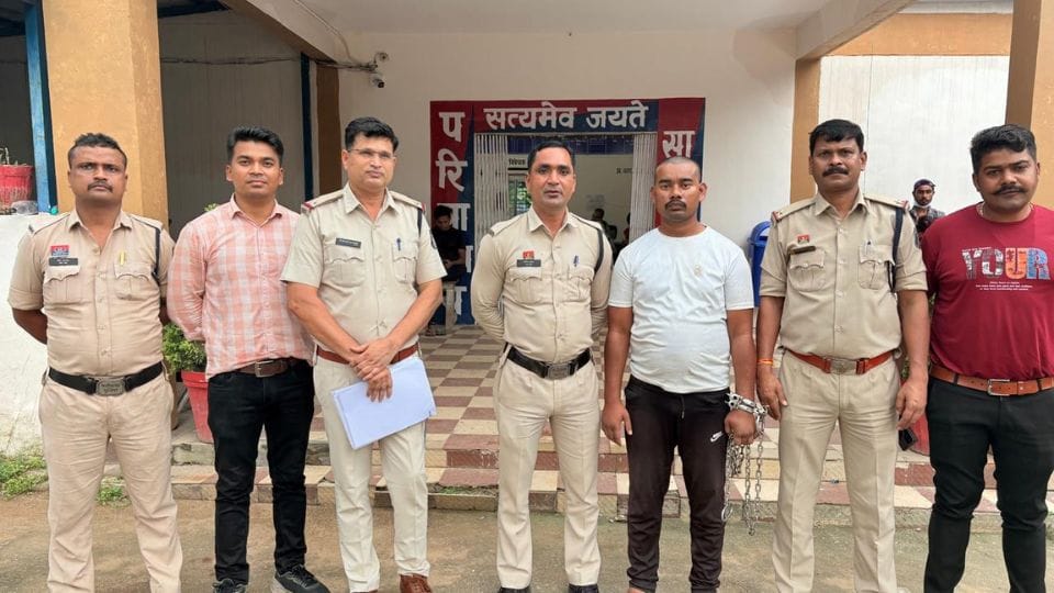 Police arrested the husband who strangled his wife to death in Korba