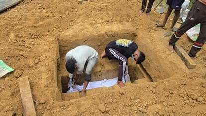 UP: गला और मुंह दबाकर मारा... सानिया हत्याकांड में इस रिपोर्ट से बड़ा खुलासा; परिवार से कोई लाश लेने तक न आया UP Saniya Murder Case Shocking Revelation in Postmortem Report No Family Member Came to Claim Body