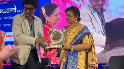 Yashaswini Samman to four women who did remarkable work in their field Dr. Thomas also honored