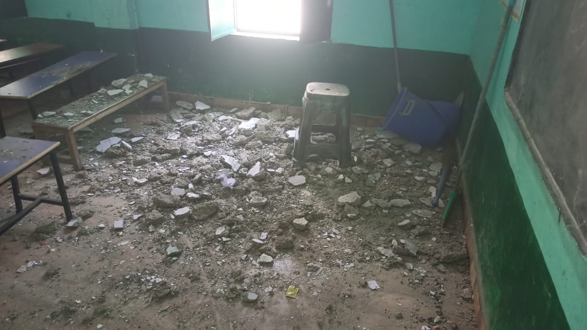 Debris fell from roof of a school in Hapur two students got injured