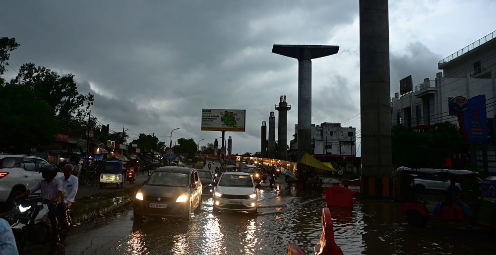 Kanpur Weather Update effect of Vipha cyclone is more in some places and less in others rainfall up to 22 mm