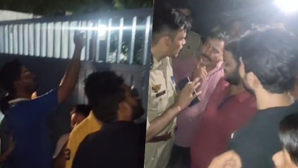 Consumers surrounded DM's residence at midnight demanding electricity supply in Ghaziabad