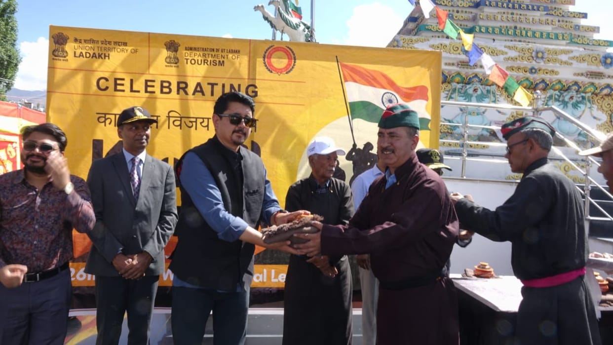 Kargil Vijay Diwas: 26th Kargil Vijay Diwas celebrated at Singay Namgyal Chowk in Leh, tribute paid to the mar