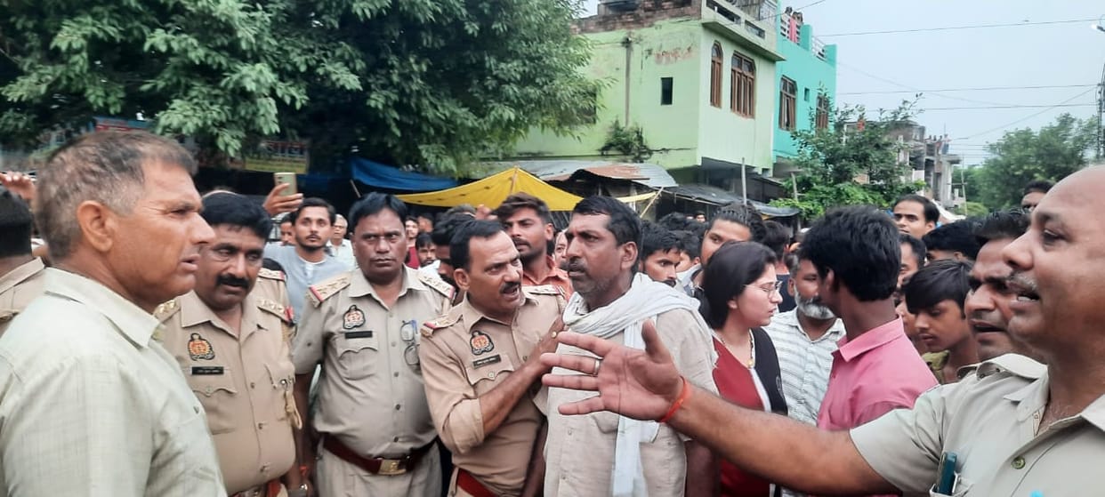 Weightlifter Kirti Yadav's mother and sister were beaten up angry mob blocked GT Road