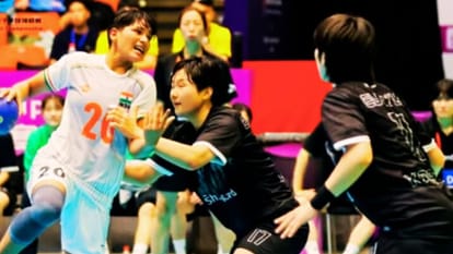National handball player scored five goals to give VPS victory take it to second round