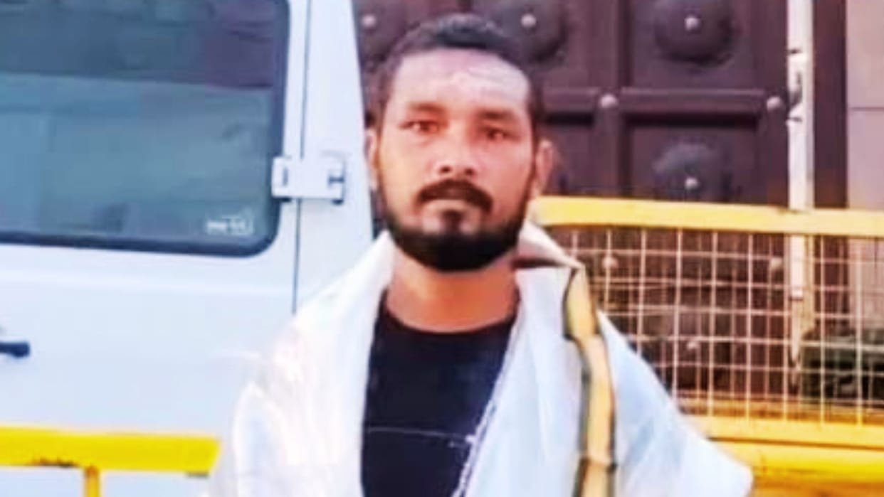 vow health of parents he reached Kashi on foot from Kedarnath health deteriorated but he did not give up