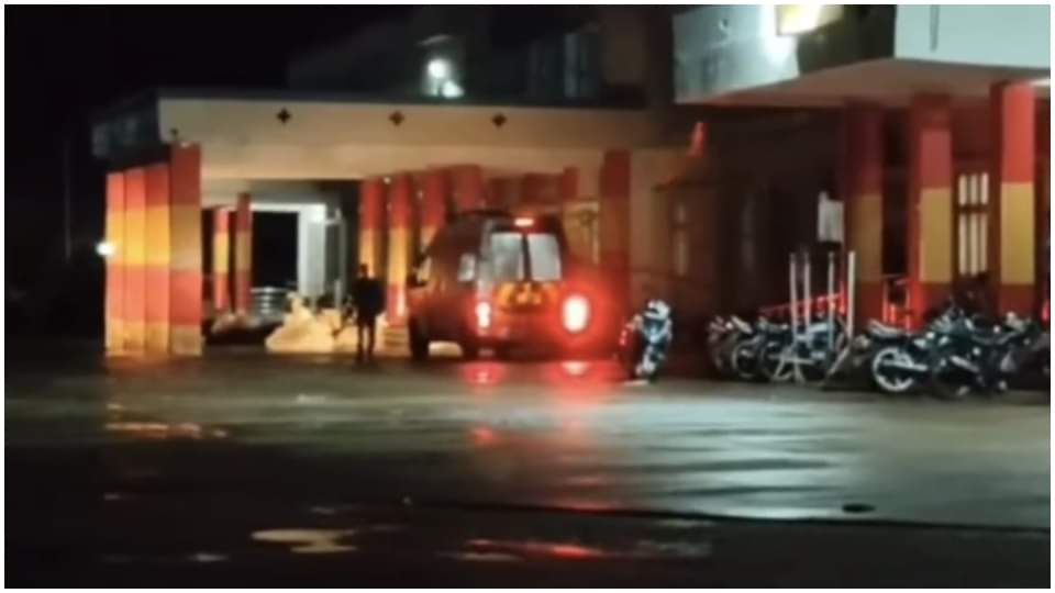 पुलिस ने केस दर्ज कर शुरू की जांच।