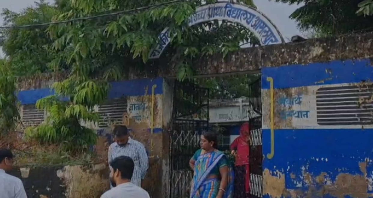 Rain exposed the truth, the condition of government schools in Jobner is worrying, villagers are angry