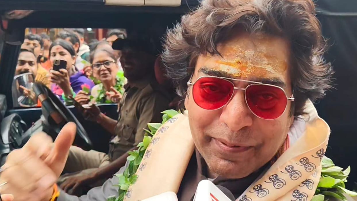 Film actor Ashutosh Rana reached Kashi worshiped in Vishwanath temple