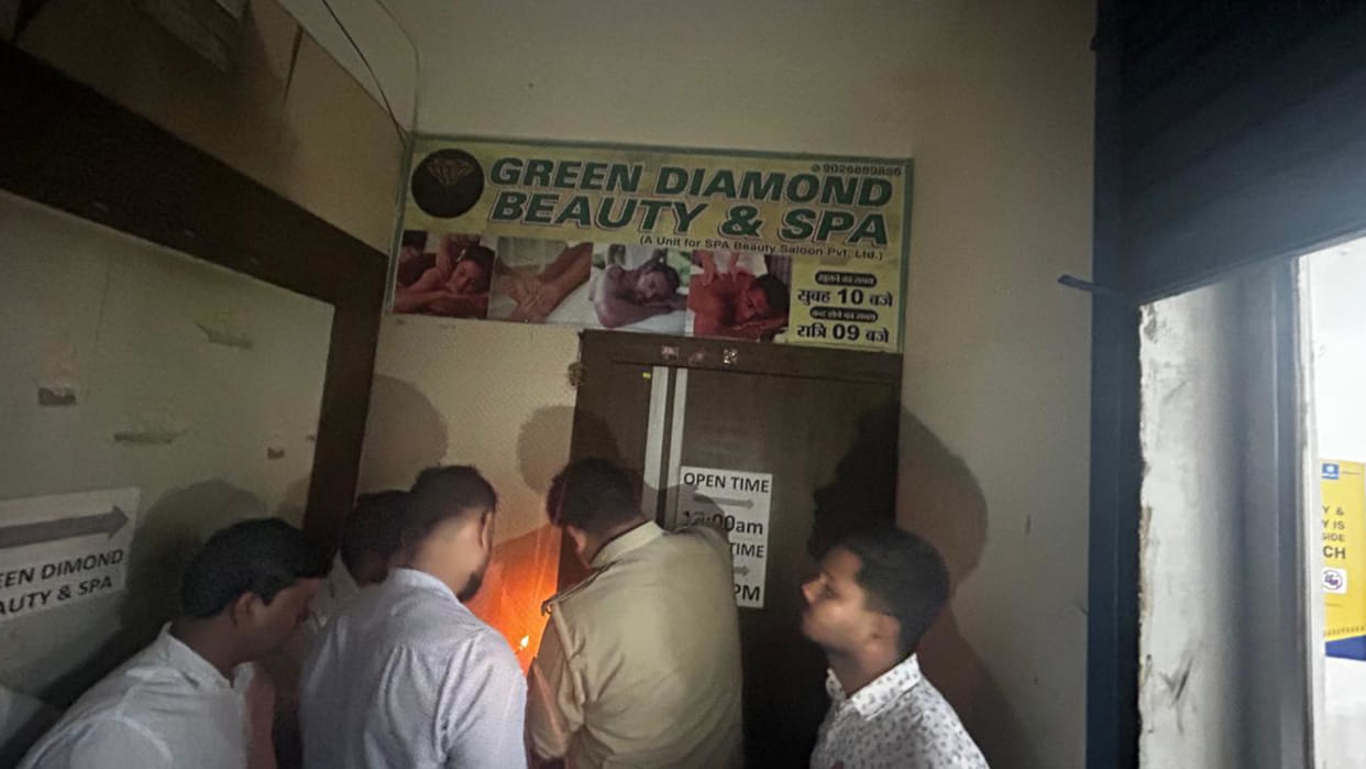 Gorakhpur brothel racket run in spa centre at barahalganj 6 arrest this is how whole network run news in hindi