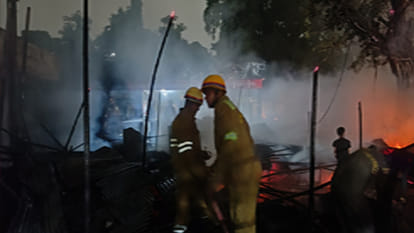 Kanpur: Fire broke out in a handloom, three workers were rescued