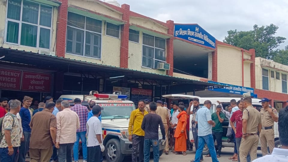 Haridwar Mansa Devi temple stampede After accident illegal shops on the road were closed