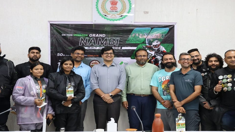कलेक्टर से हुई सार्थक चर्चा
