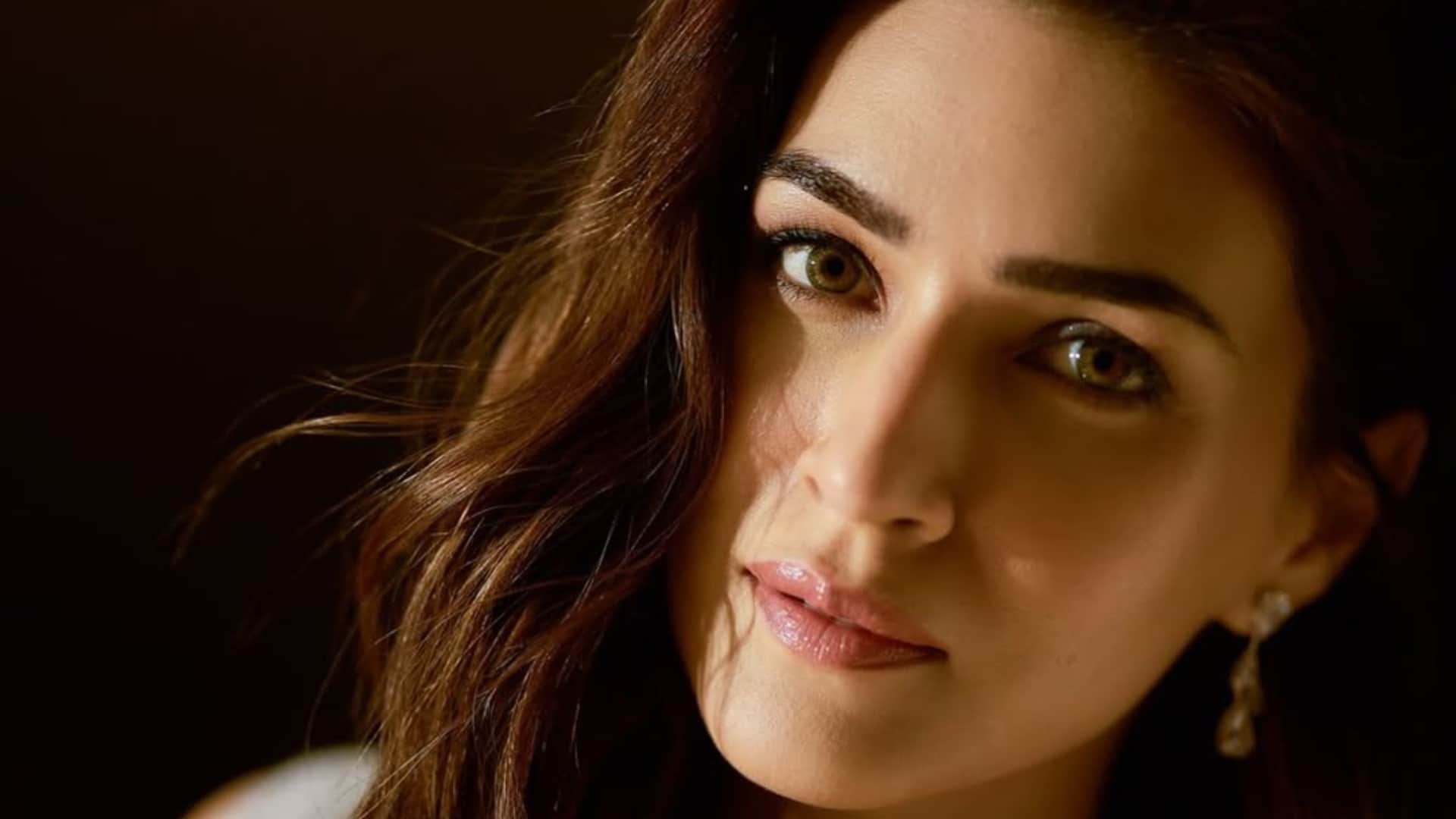 Kriti Sanon Birthday Actress Net Worth Best movies and more detail inside