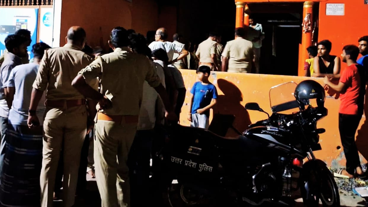 Jewellery stolen by breaking glass of Kali temple devotees angry after seeing blood scattered in premises