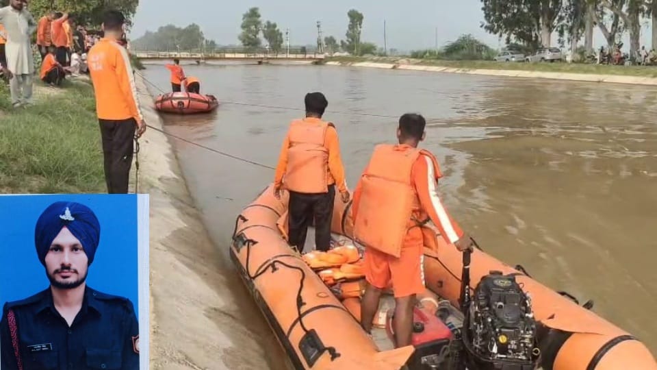 Car fell into Sirhind canal in Faridkot army soldier and his wife missing  NDRF engaged in search