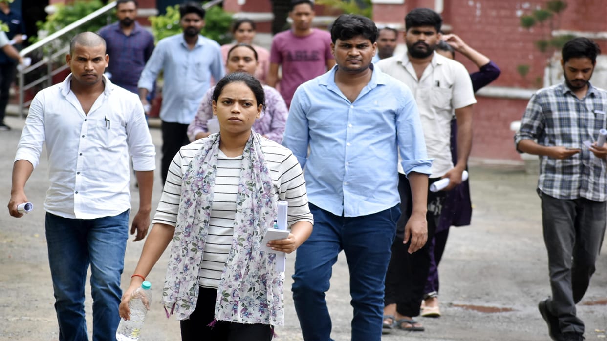 UPPSC RO-ARO EXAM: 2.25 lakh candidates did not appear in the re-examination of RO/ARO