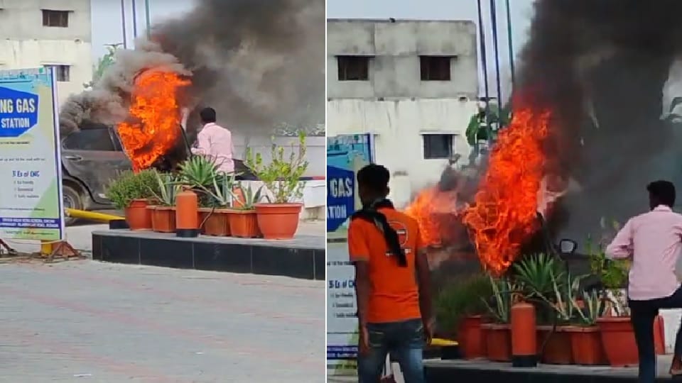 There was chaos due to sudden fire in car parked at petrol pump