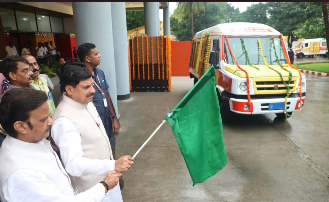 Bhopal: Free hearse vans will be available in government hospitals of MP from tomorrow, CM flagged off 148 hea
