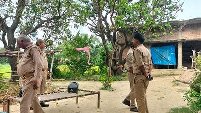 Ghazipur triple murder case Nine bows were made on father, seven on sister and three on mother By Son