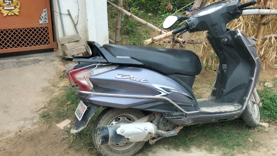 Ghazipur triple murder case Nine bows were made on father, seven on sister and three on mother By Son