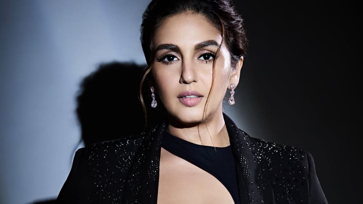Huma Qureshi Received The Face of Asia Award At the Busan Film Festival