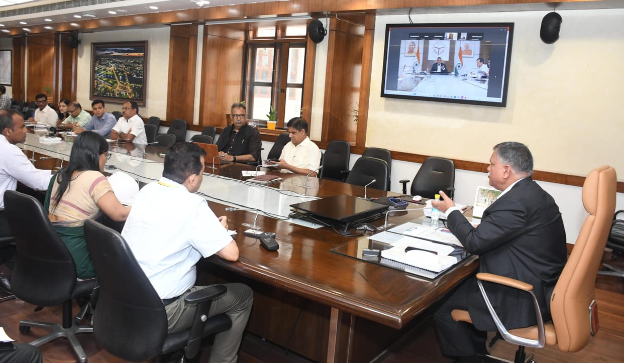 Chief Secretary gave instructions to Panchayat Sahayaks to effectively implement Zero Poverty Campaign.