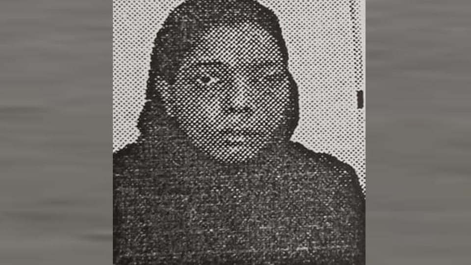 Kanpur: woman suffering from migraine committed suicide by jumping from the eighth floor of Commerce Centre