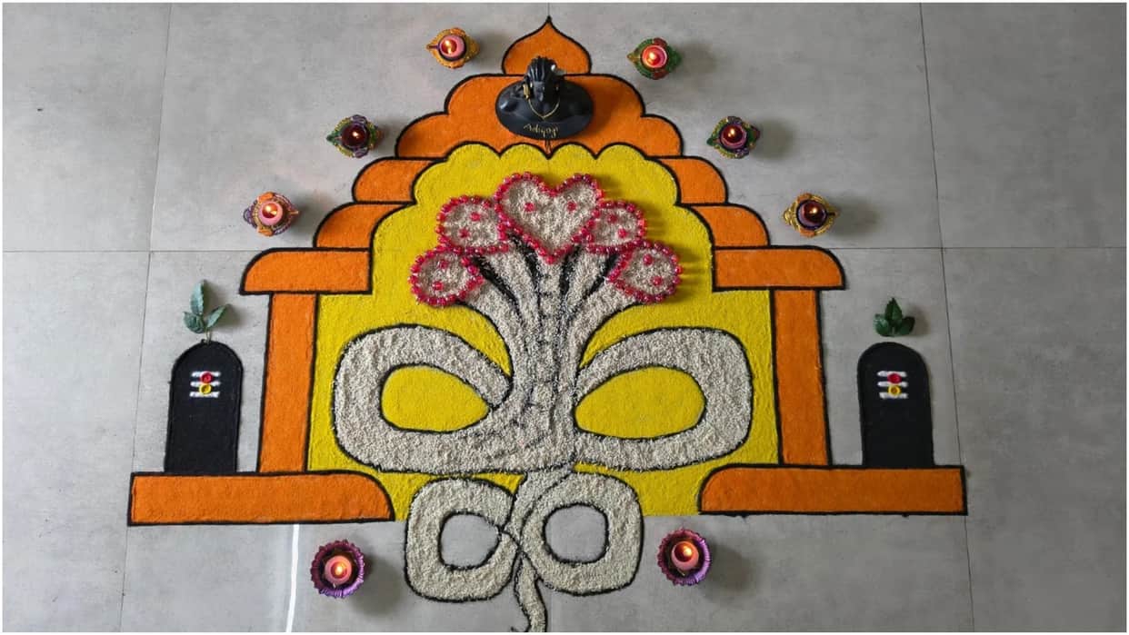 Traditional Rangoli Design For Nag Panchami 2025 Decoration Nag Devta Rangoli Ideas Image