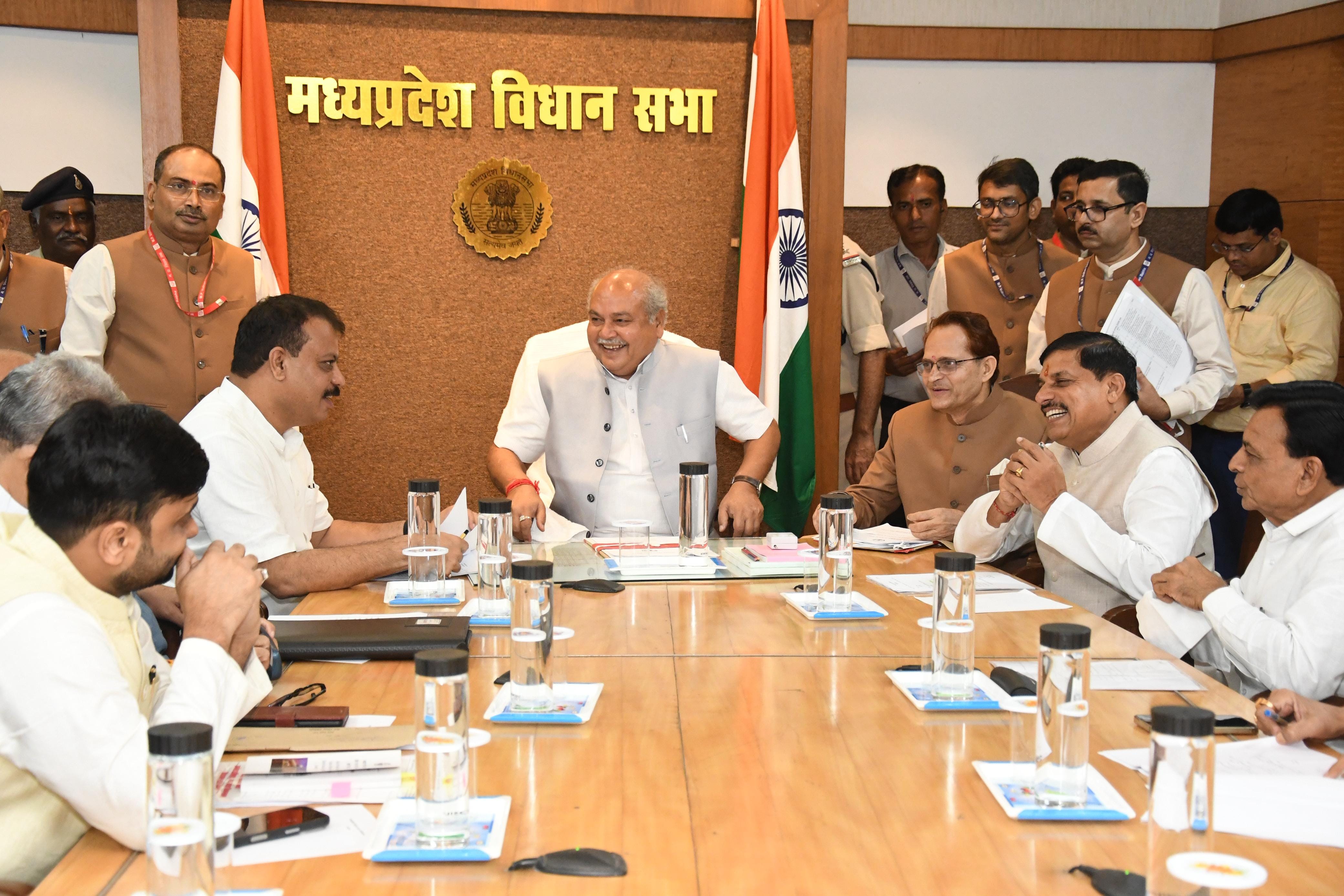 Monsoon session begins: Congress targets the government over OBC reservation, protests with a symbolic chamele