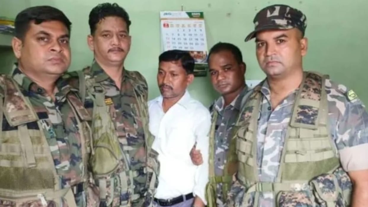 Jharkhand News: ACB action against corruption, employment officer caught red handed taking bribe