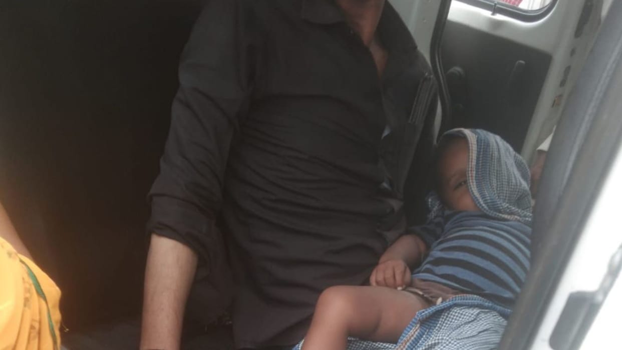 Bhind News: Two innocent brothers sleeping with their mother were bitten by a snake