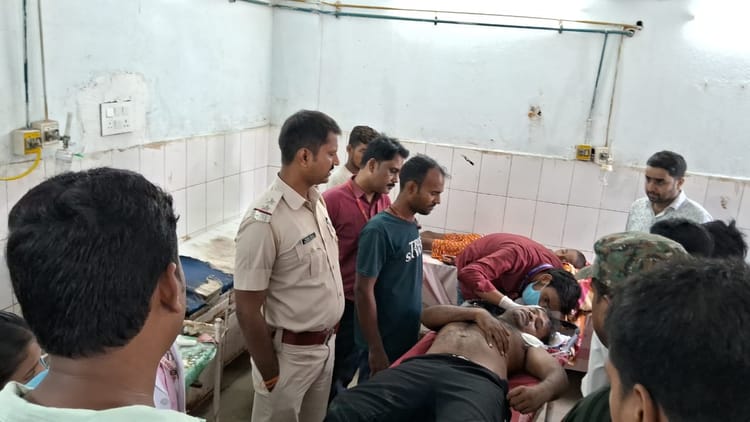 Bihar: मुजफ्फरपुर में पारिवारिक विवाद ने लिया हिंसक रूप, छोटे भाई की जमकर पिटाई; गोली लगने की भी चर्चा