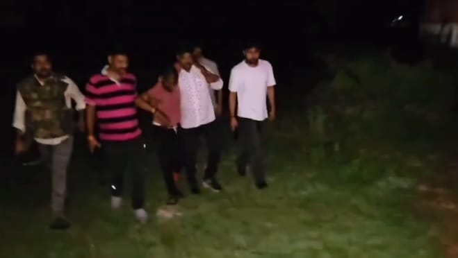 Orai One miscreant shot in police encounter three surrendered 15 quintals of stolen iron rods recovered