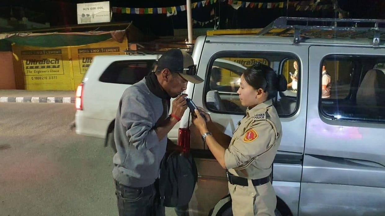 Leh district police cracks down on drunk driving; 100 violations booked