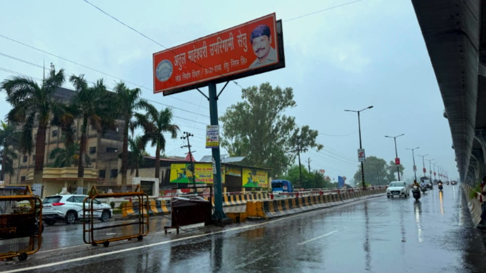 Light Rain Changes Weather in Western UP, Temperatures Dip; Rain Likely for Two More Days