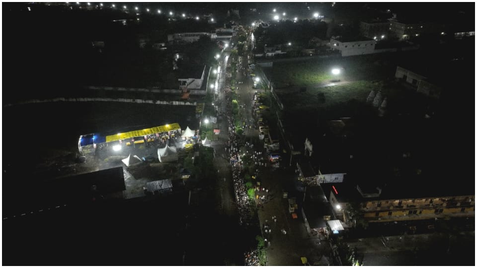 Massive Crowd at Ujjain's Nagchandreshwar Temple on Nag Panchami 2025 see photos