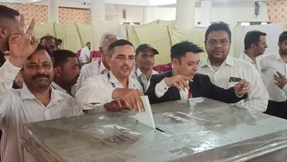 Moradabad Bar Election: 2423 advocates are voting for 21 posts, counting of votes will be done on July 30