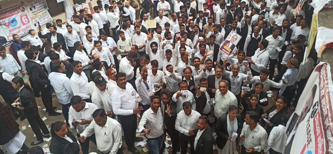 Moradabad Bar Election: 2423 advocates are voting for 21 posts, counting of votes will be done on July 30