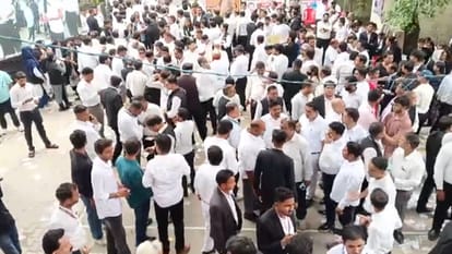Moradabad Bar Election: 2423 advocates are voting for 21 posts, counting of votes will be done on July 30